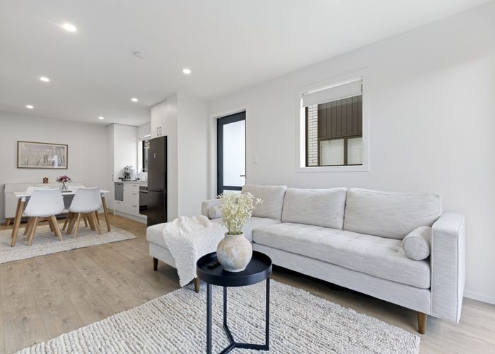  at 52A Rutland Road, Mount Wellington, Auckland