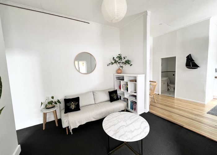 at 2/24 West End Road, Herne Bay, Auckland