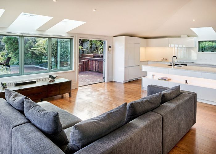  at 21 Dillon Street, Lowry Bay, Lower Hutt