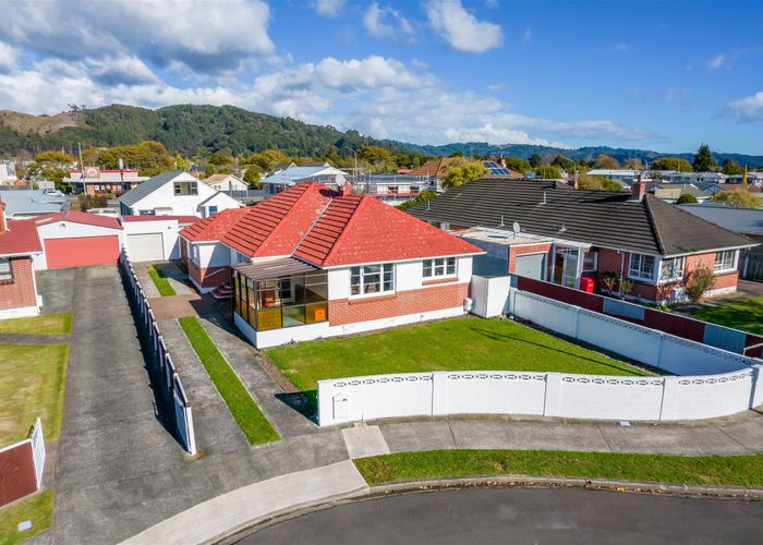  at 16 Joseph Grove, Elderslea, Upper Hutt