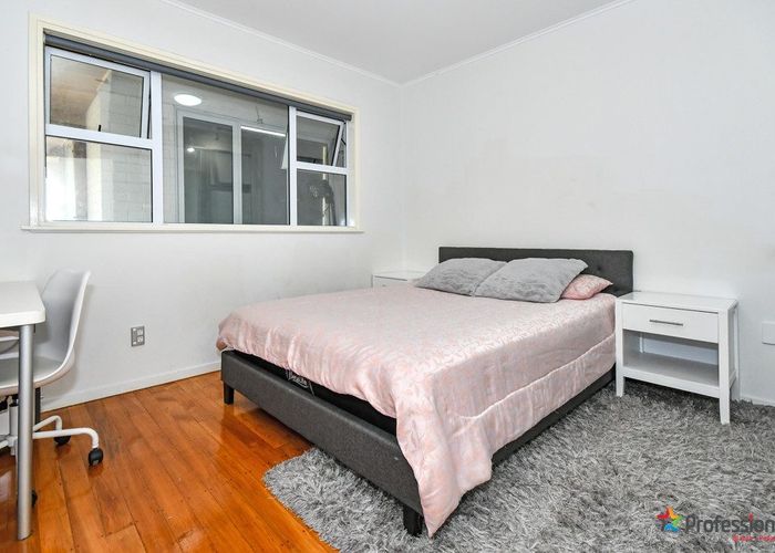  at 54 Church Road, Mangere Bridge, Auckland