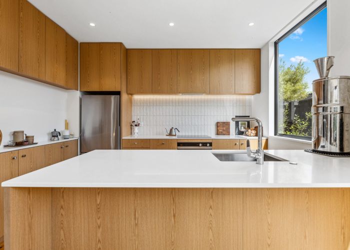  at 2/133 Peterborough Street, City Centre, Christchurch City, Canterbury