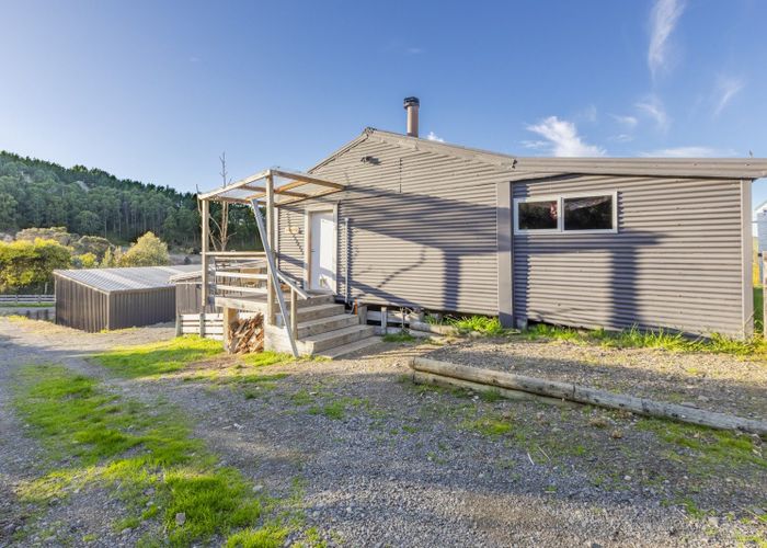  at 49 Avery Road, Eskdale