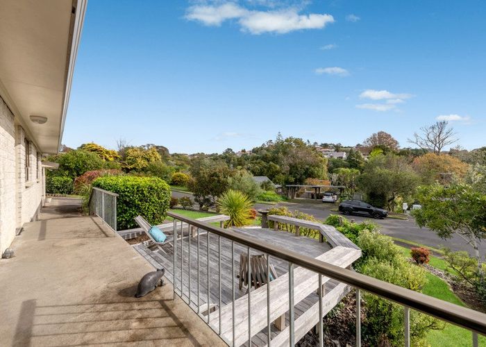  at 5 Montressor Place, Mellons Bay, Manukau City, Auckland