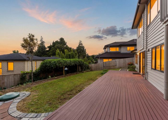  at 92 Schnapper Rock Road, Albany, North Shore City, Auckland