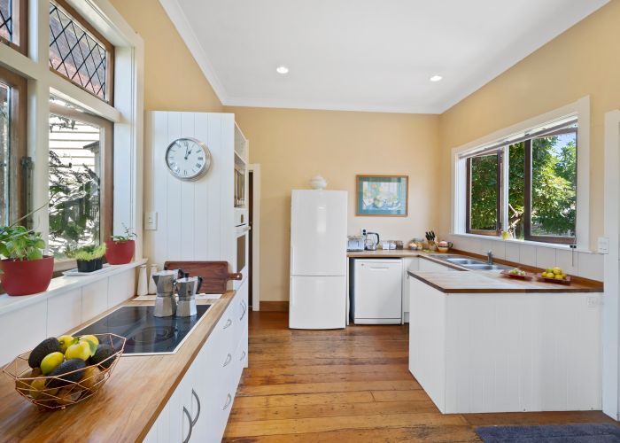  at 6 Burnham Street, Petone, Lower Hutt