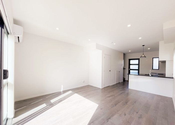  at 8/8 Arney Road, Ranui, Auckland