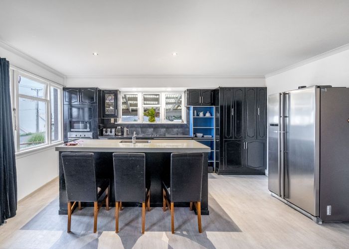  at 44 Ocean Beach Road, Bluff