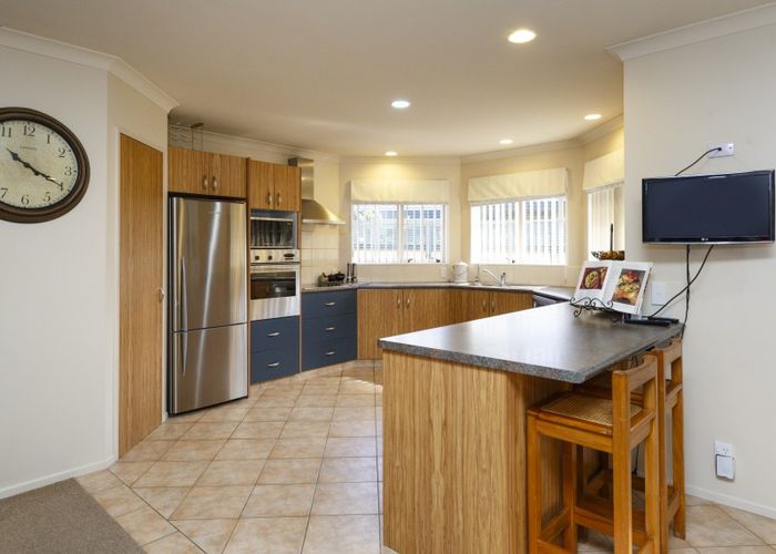  at 8 Abby Road, Fitzherbert, Palmerston North