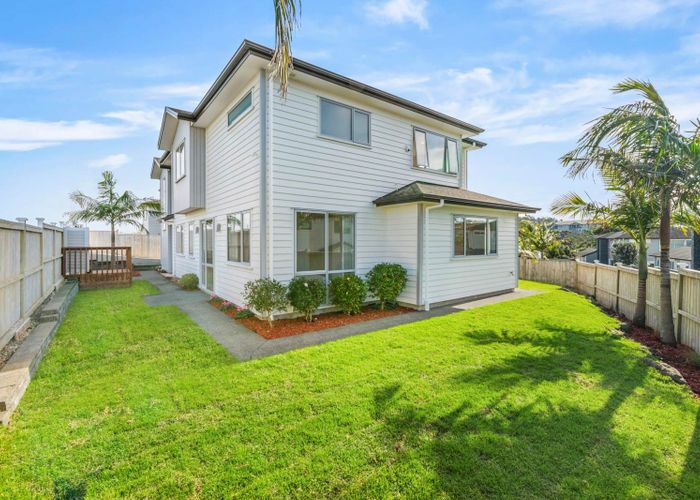  at 33 Lagonda Rise, Oteha, North Shore City, Auckland