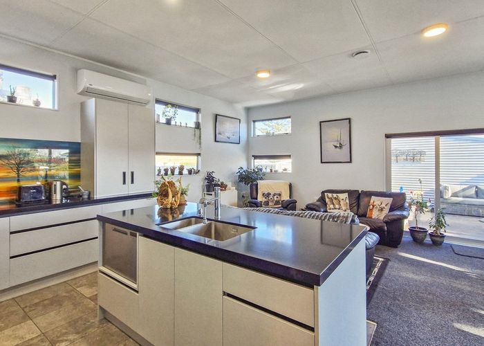  at 25 Hall Place, Foxton Beach, Horowhenua, Manawatu / Whanganui