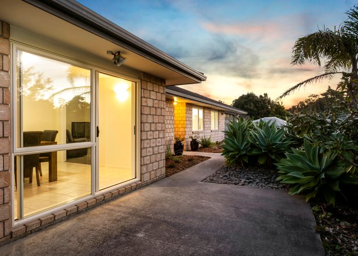  at 17 Blake Lane, Albany