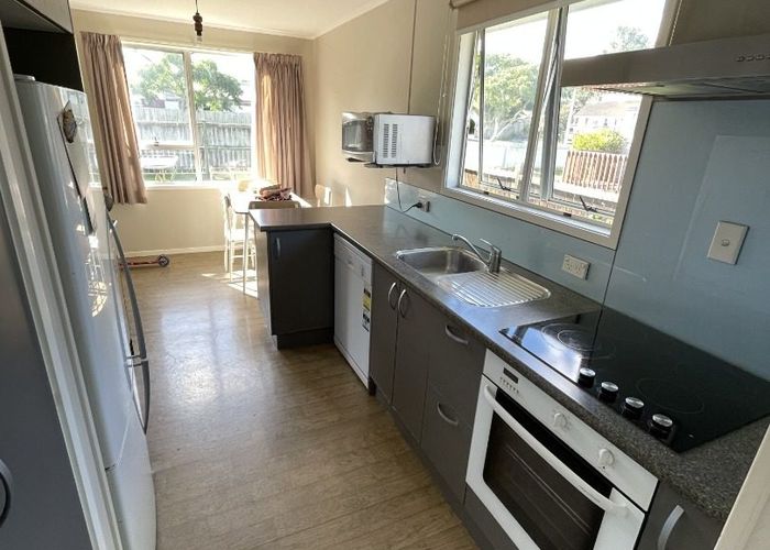  at 13 Cranberry Place, Bucklands Beach, Auckland