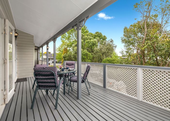  at 33 Orinda Close, Botany Downs, Auckland