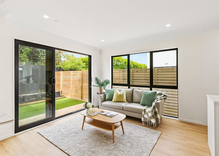  at 6/113 Beach Road, Te Atatu Peninsula, Waitakere City, Auckland