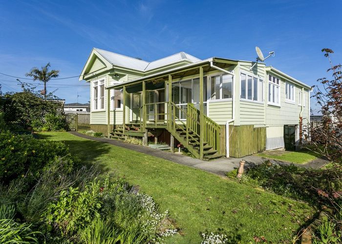  at 2/120 Eskdale Road, Birkdale, North Shore City, Auckland