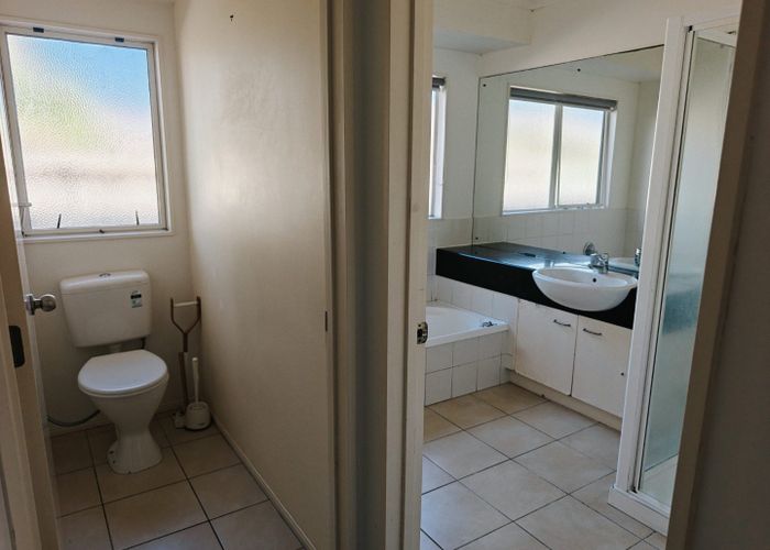  at 14 Checkerberry Court, Henderson, Waitakere City, Auckland