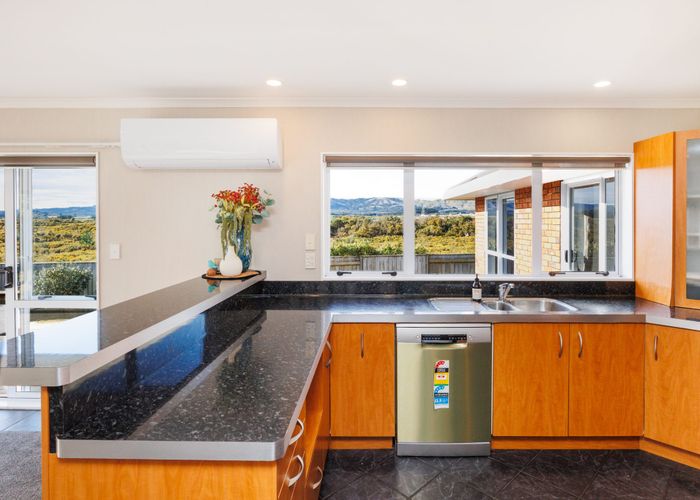  at 20 Johnstone Drive, Fitzherbert, Palmerston North, Manawatu / Whanganui