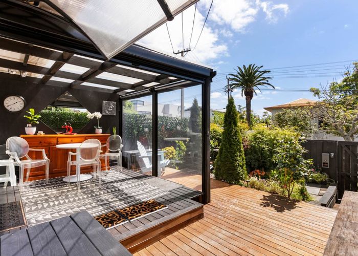  at 2/14 Argyle Street, Herne Bay, Auckland City, Auckland