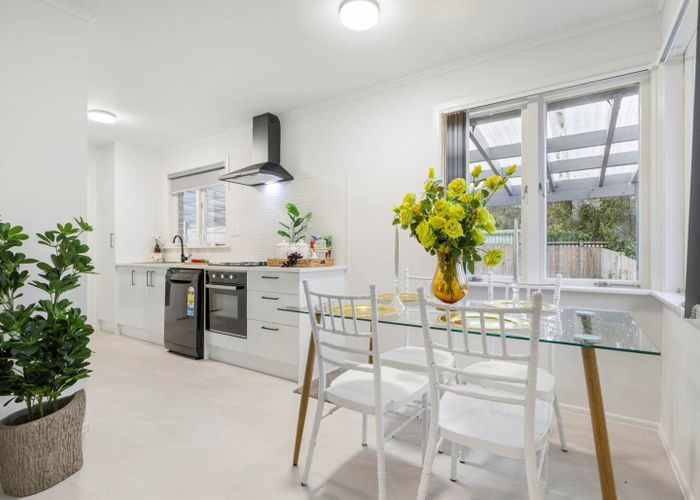  at 11 Orchard Rise, Rosehill, Papakura