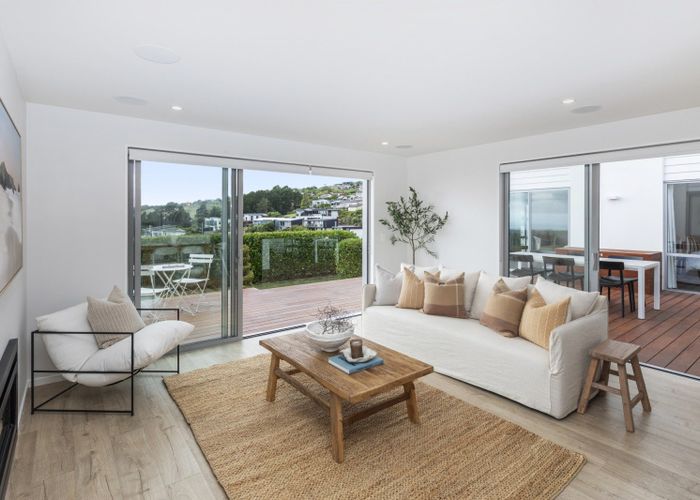  at 12 Parkridge Place, Mount Pleasant, Christchurch