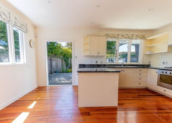  at 16 Grey Street, College Estate, Whanganui