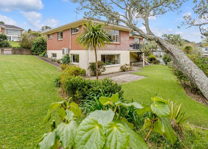  at 3 Castleton Drive, Howick, Auckland