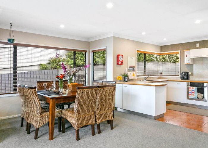  at 1/9 Sunset Street, Hilltop, Taupō