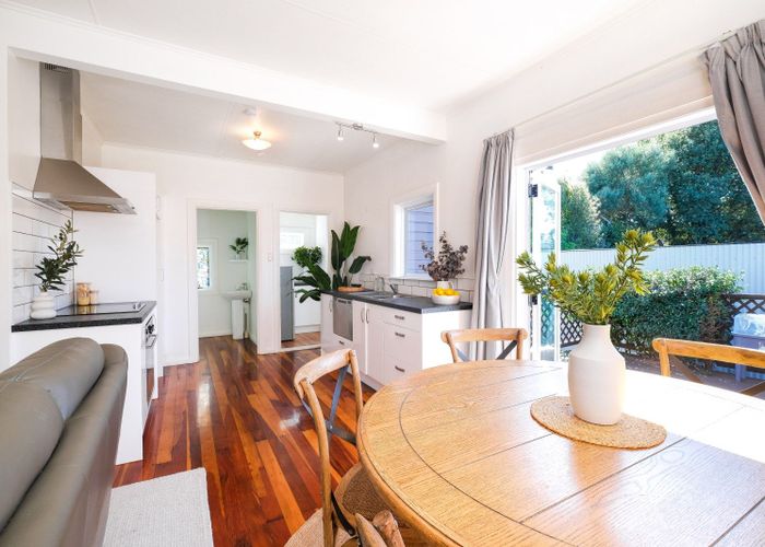  at 80 Meeanee Quay, Westshore, Napier