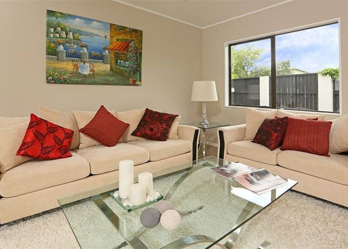  at 122 Colwill Road, Massey, Waitakere City, Auckland