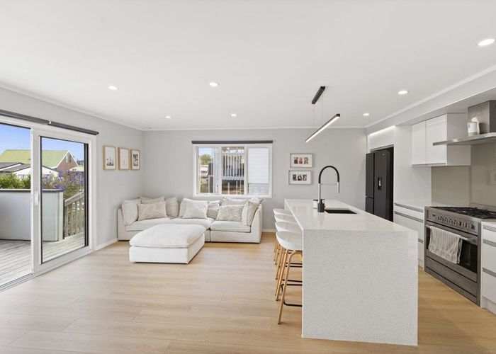  at 21 Albert Hall Drive, Red Beach, Red Beach