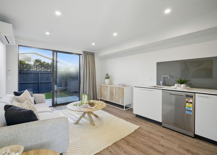  at 2/13 Warrington Street, Mairehau, Christchurch City, Canterbury