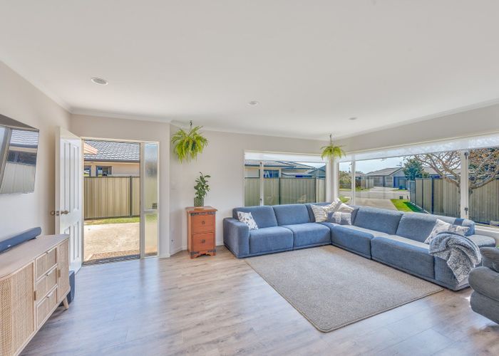  at 6 Newbury Place, Taradale, Napier