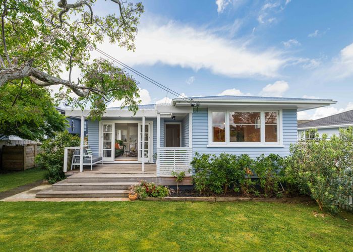  at 26 Kawiti Avenue, Point England, Auckland