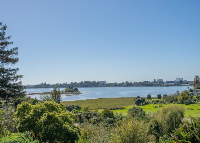  at 10 Beaufort Avenue, Brookfield, Tauranga