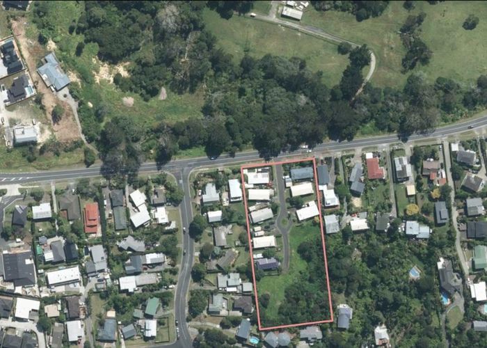  at 9/254 Glenvar Road, Torbay, North Shore City, Auckland