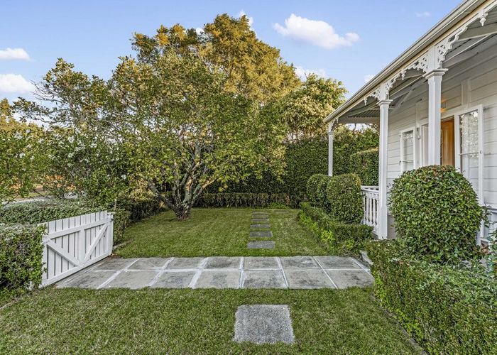  at 16 Wairakei Street, Greenlane, Auckland City, Auckland
