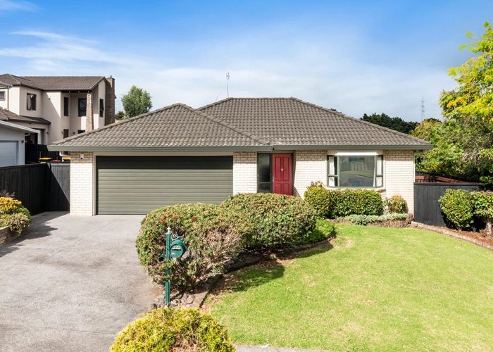  at 320 Hill Road, The Gardens, Auckland