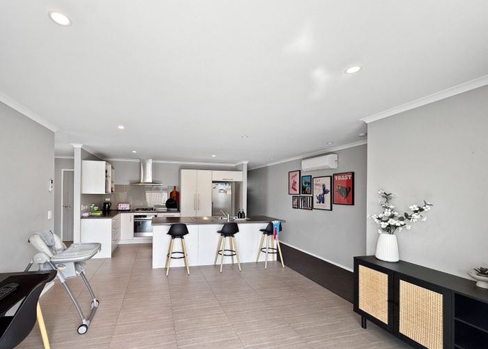  at 17 Poulson Grove, Trentham, Upper Hutt, Wellington