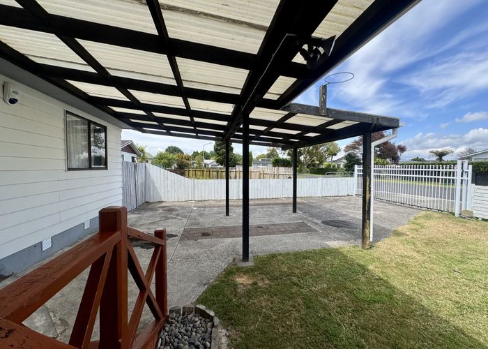  at 4 Le Havre Place, Takanini, Auckland