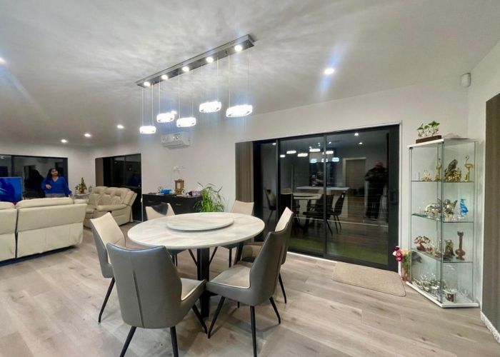  at 2/154 Whitney Street, Blockhouse Bay, Auckland City, Auckland