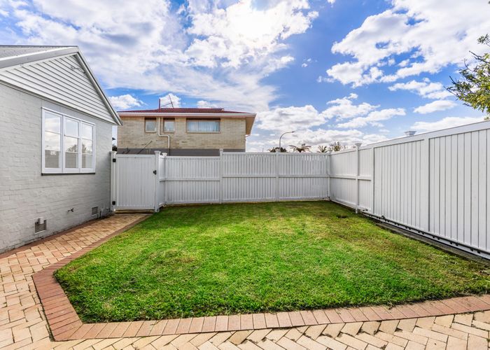  at 30 Newcastle Terrace, Mount Albert, Auckland City, Auckland