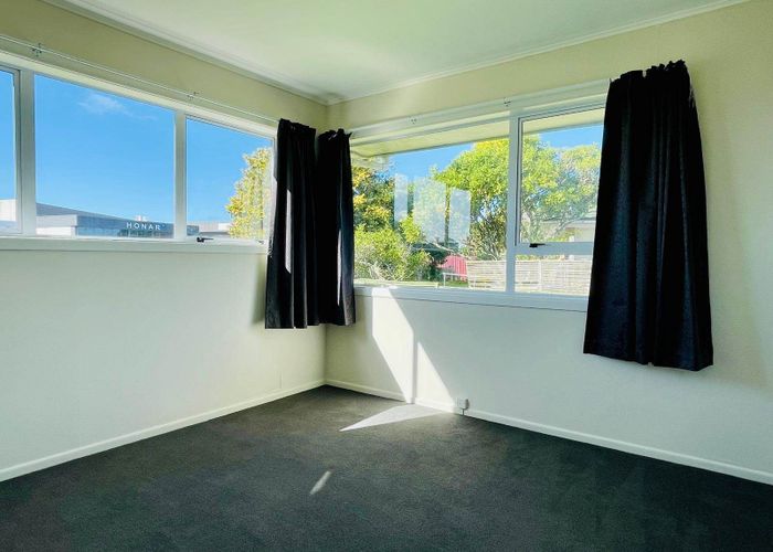  at 1/302 Rosebank Road, Avondale, Auckland City, Auckland