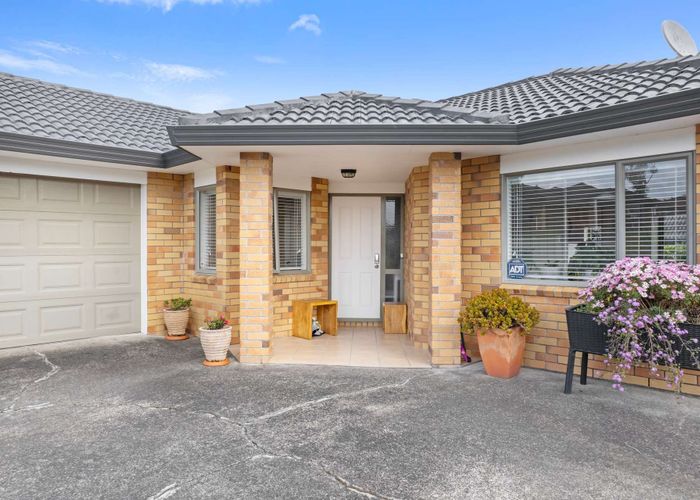  at 9 Fleetwood Drive, Henderson, Waitakere City, Auckland