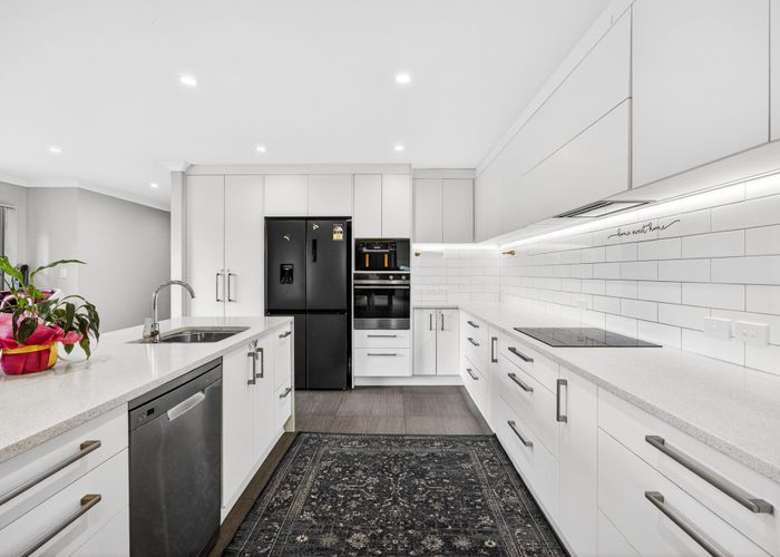  at 37 Riverglade Parkway, Te Atatu South, Waitakere City, Auckland