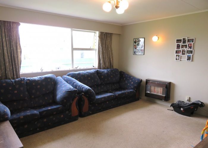  at 2/284 Botanical Road, West End, Palmerston North