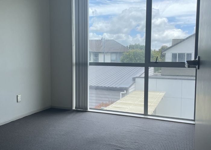  at 18 Kauri Drive, Takanini, Papakura, Auckland