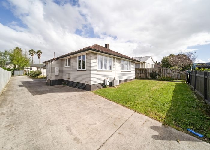 at 5 Viscount Street, Mangere, Auckland