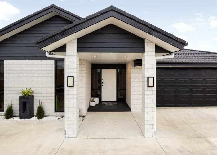  at 15 Miharo Crescent, Flagstaff, Hamilton