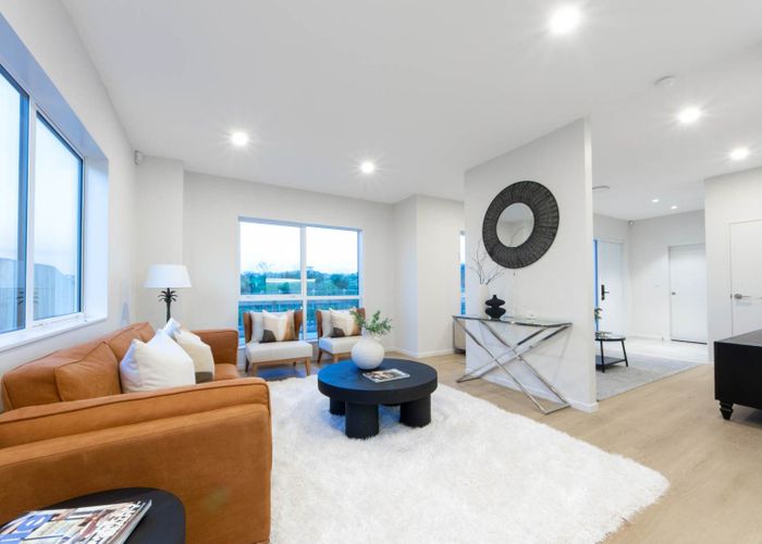  at 33 Cyperus Street, Flat Bush, Manukau City, Auckland
